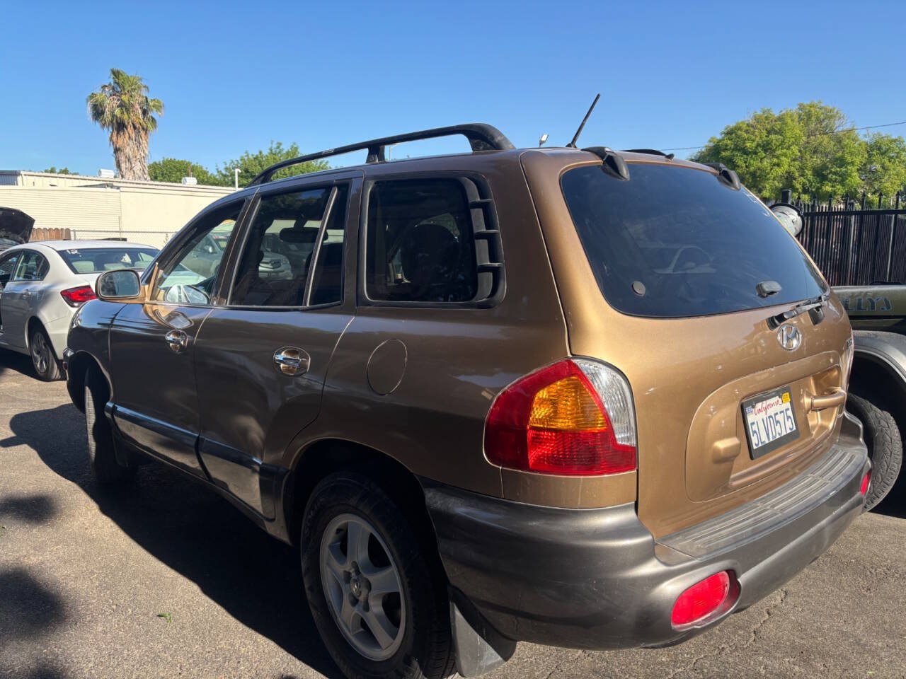 Used 2004 Hyundai Santa Fe GLS FWD image 4