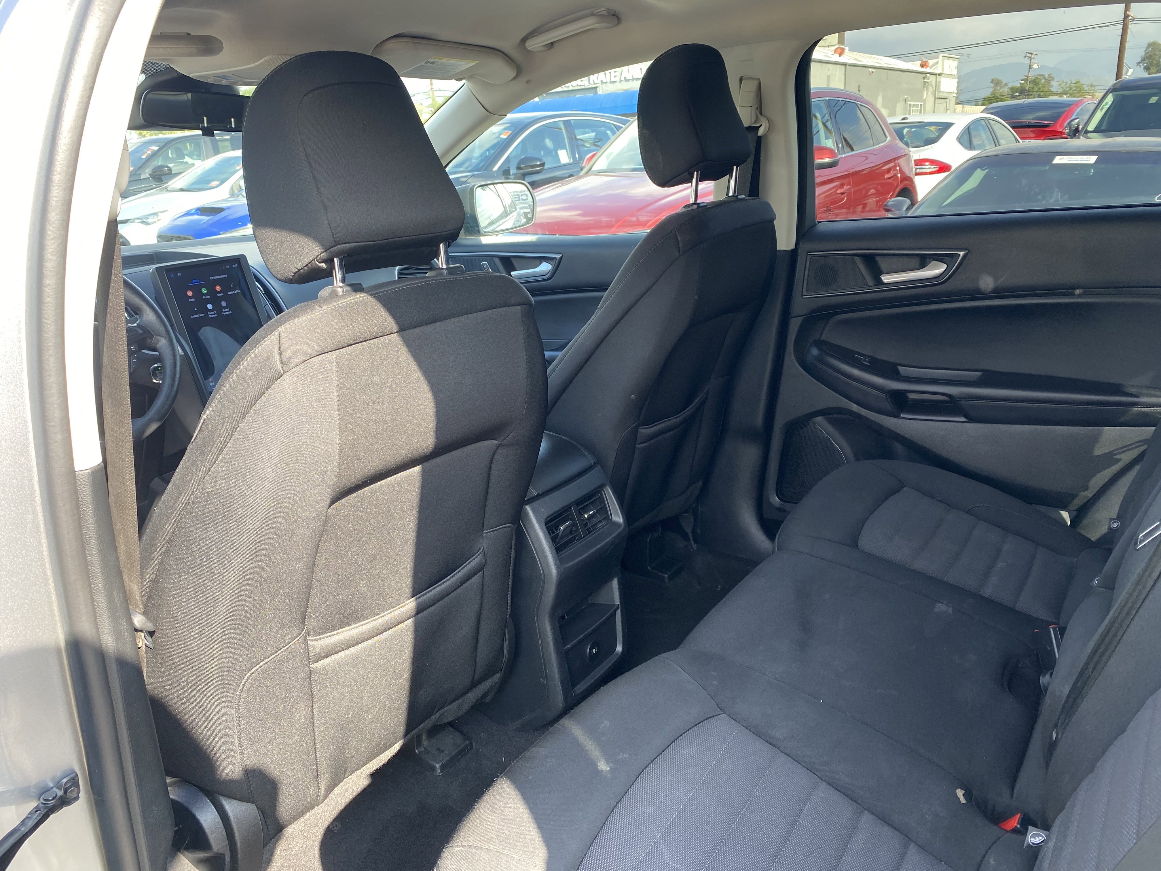 Used 2023 Ford Edge SE image 17