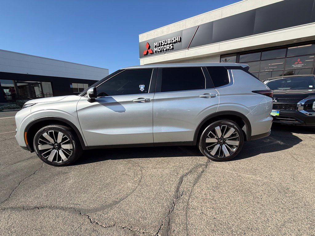 New 2026 Mitsubishi Outlander SE AWD/4WD image 7