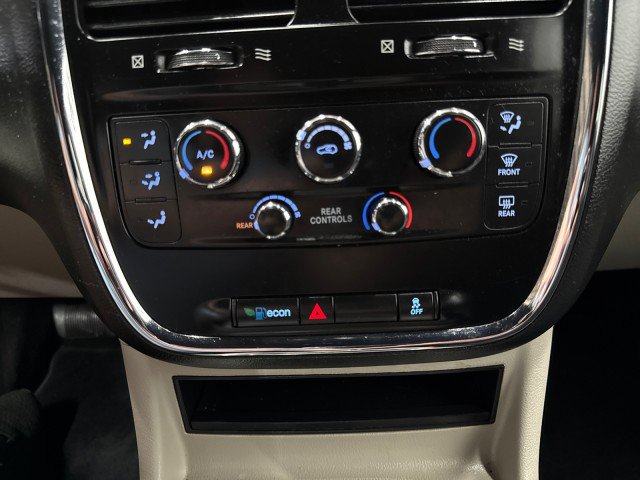 Used 2019 Dodge Grand Caravan SXT image 23