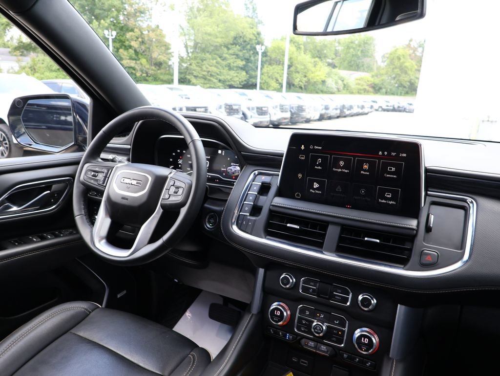 Used 2023 GMC Yukon XL SLT w/ SLT Luxury Package AWD/4WD image 33