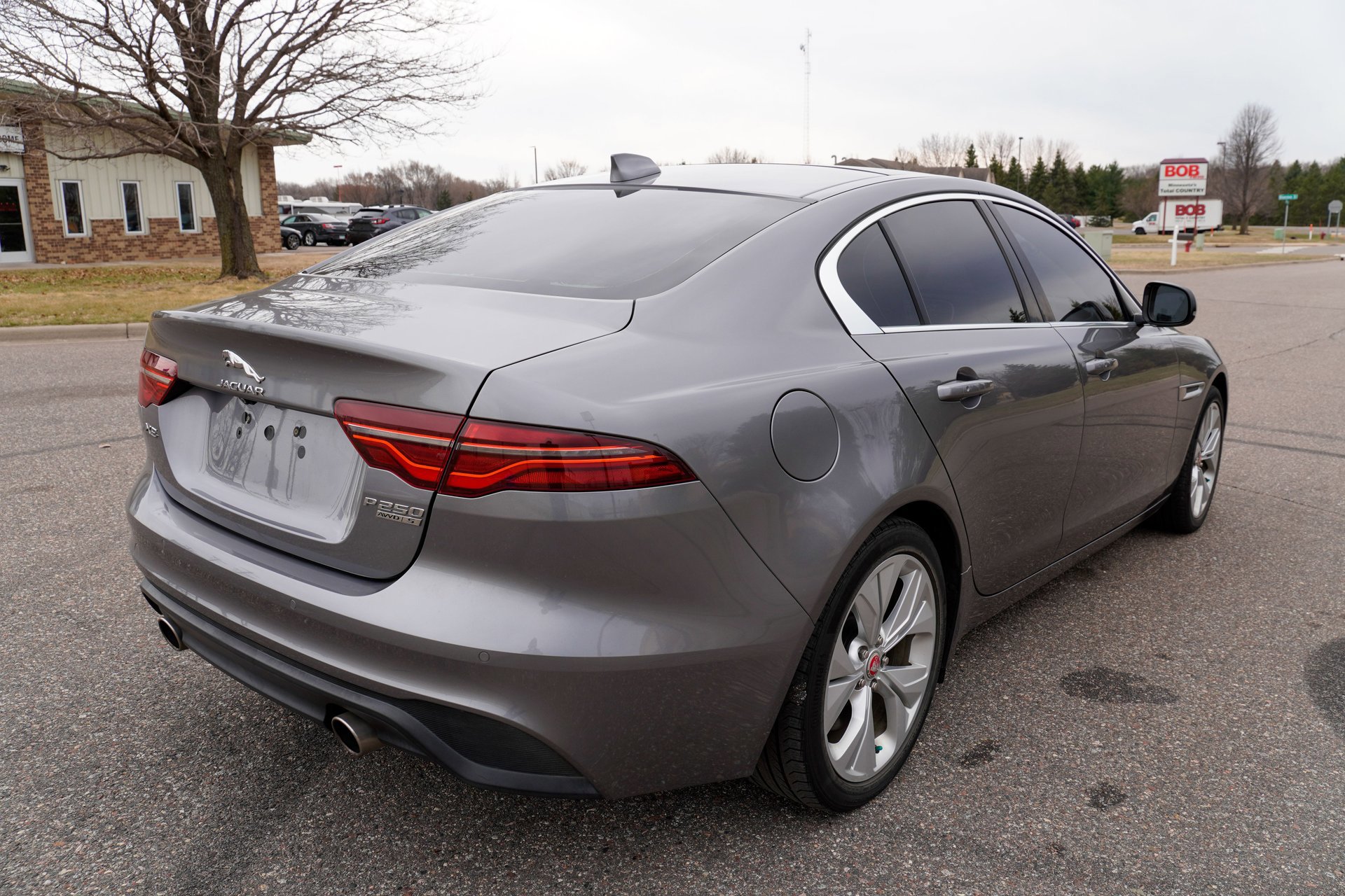 Used 2020 Jaguar XE S image 3