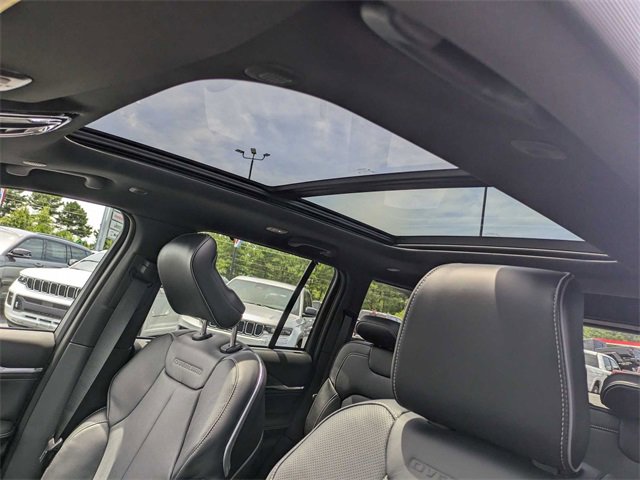 New 2024 Jeep Grand Cherokee Overland w/ Advanced Protech Group III image 15