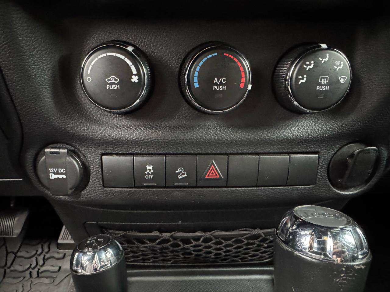 Used 2015 Jeep Wrangler Unlimited Sport image 21