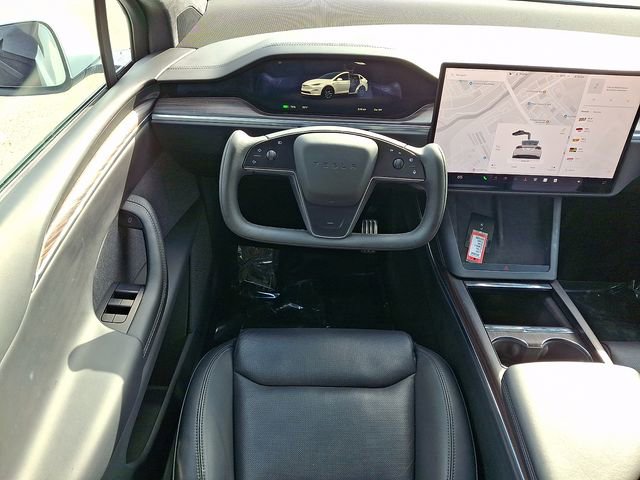 Used 2022 Tesla Model X image 13