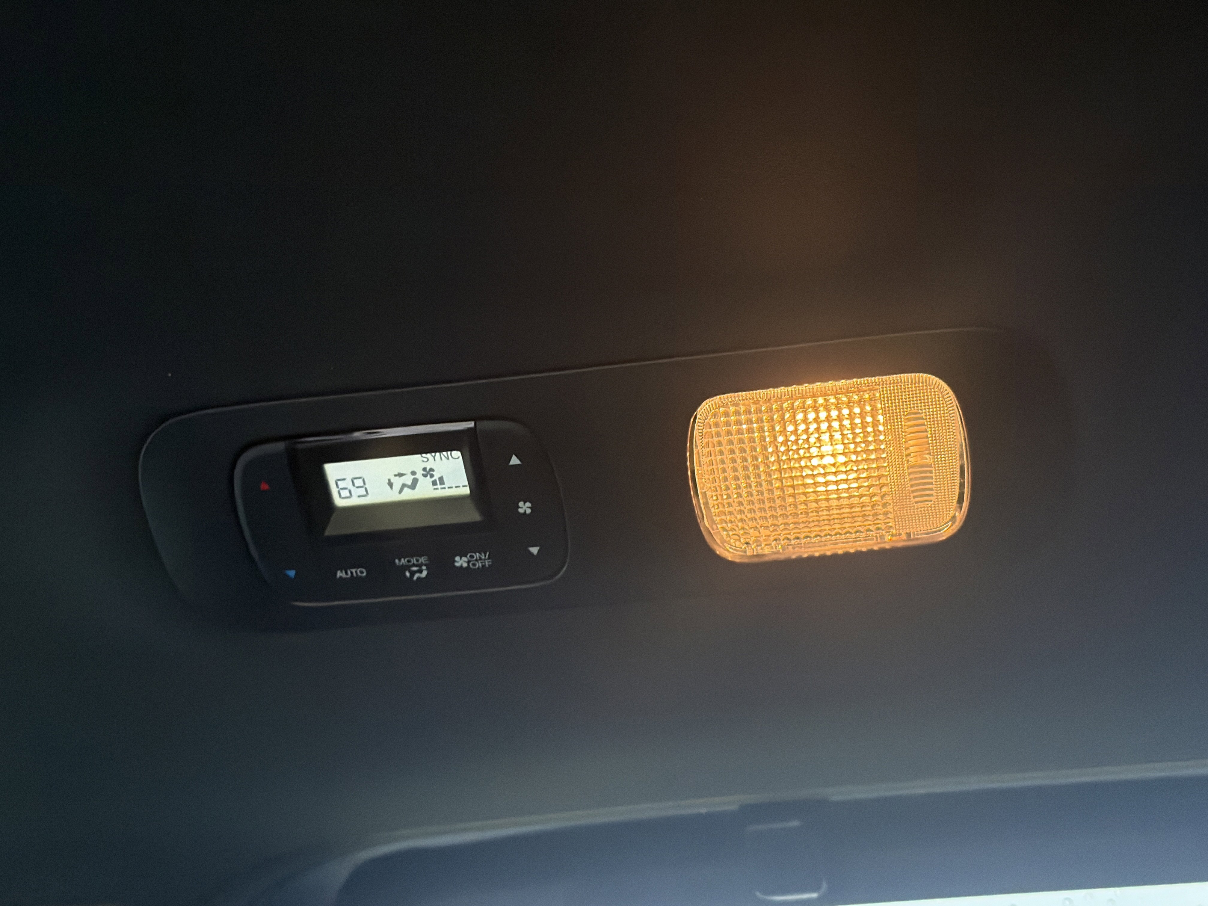 Used 2025 Honda Odyssey Sport-L image 30