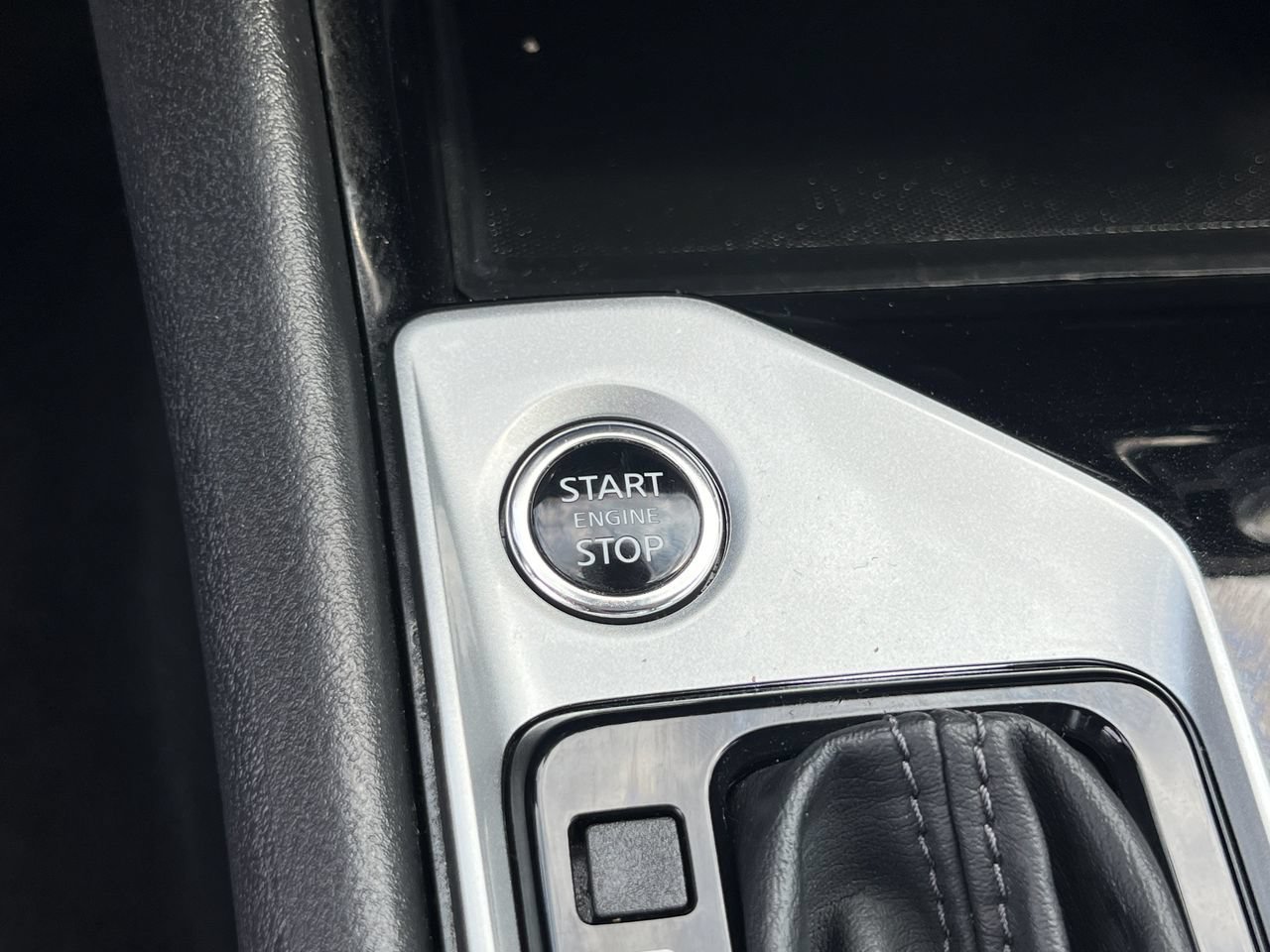 Used 2024 Nissan Altima 2.5 SV FWD image 17