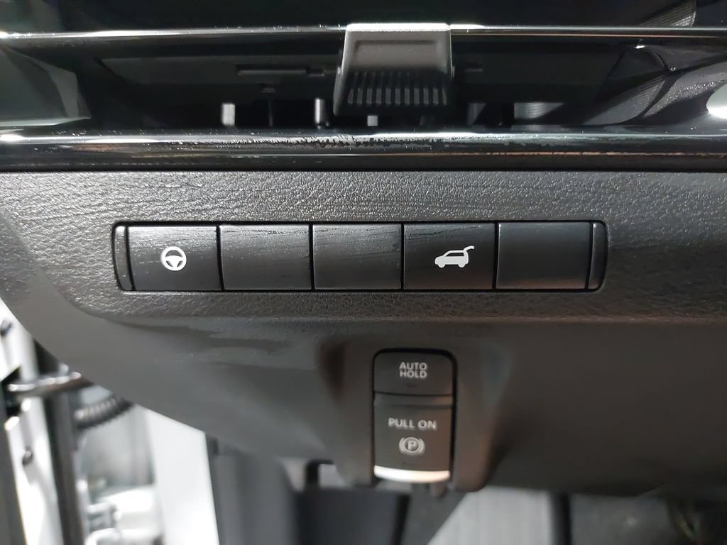 Used 2025 Nissan Murano SV AWD/4WD image 26