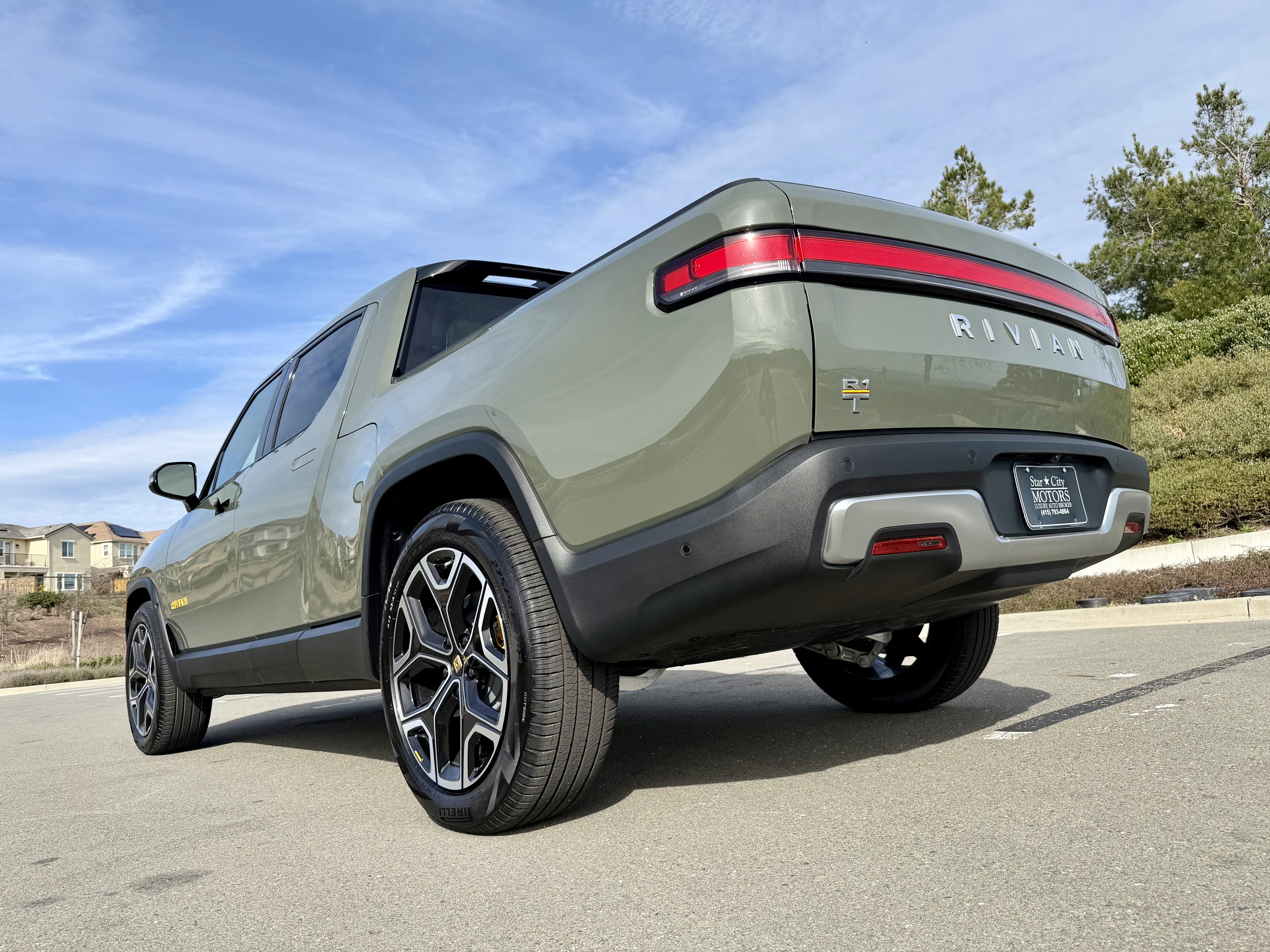 Used 2022 Rivian R1T Launch Edition image 6