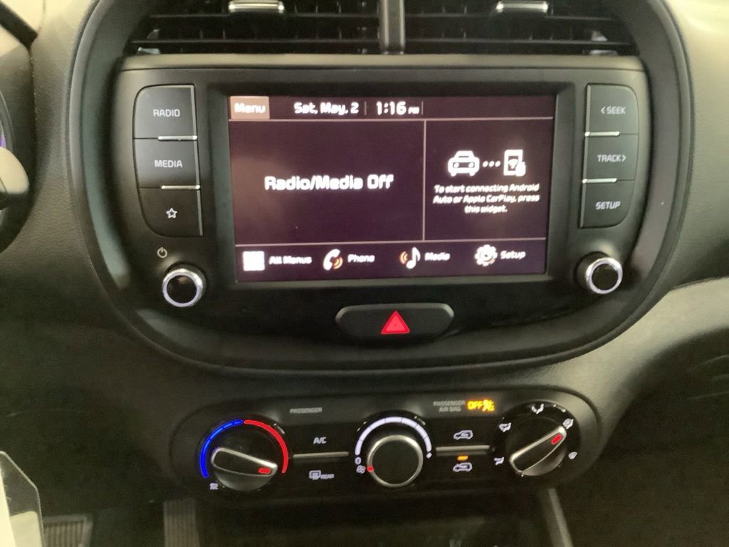 Certified 2025 Kia Soul LX w/ LX Technology Package FWD image 10
