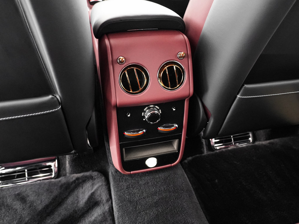 New 2026 Rolls-Royce Cullinan AWD/4WD image 29