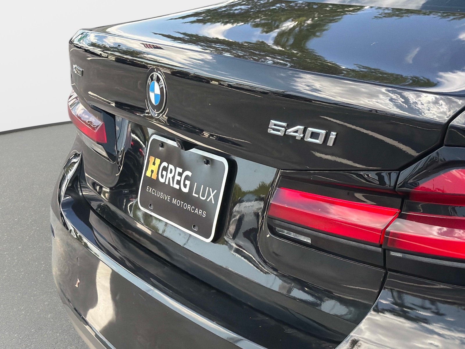 Used 2023 BMW 540i xDrive w/ Premium Package AWD/4WD image 18