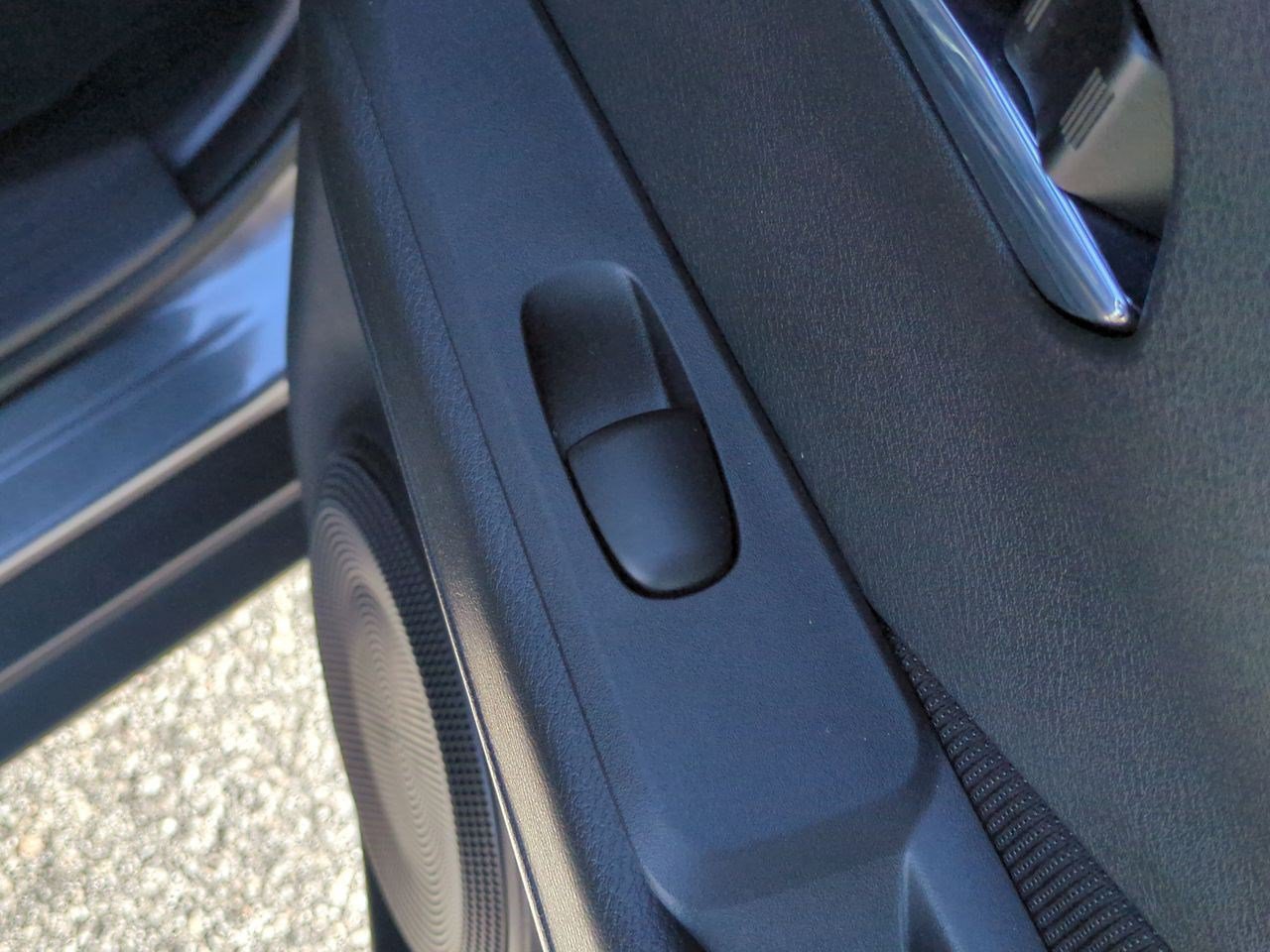 Certified 2021 Nissan Kicks SV FWD image 35