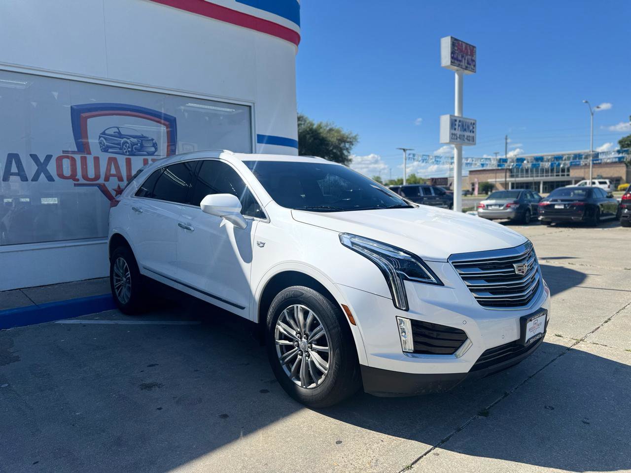 Used 2018 Cadillac XT5 Luxury w/ Driver Awareness Package image 15