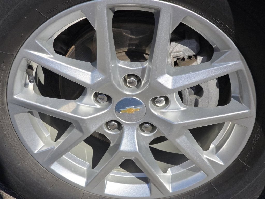 Used 2022 Chevrolet Equinox LT AWD/4WD image 9