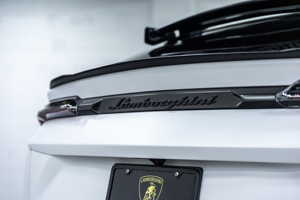 Used 2023 Lamborghini Urus Performante AWD/4WD image 15