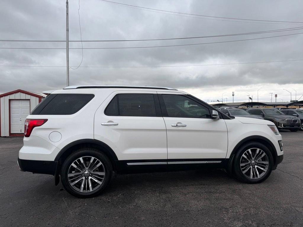 Used 2016 Ford Explorer Platinum AWD/4WD image 4