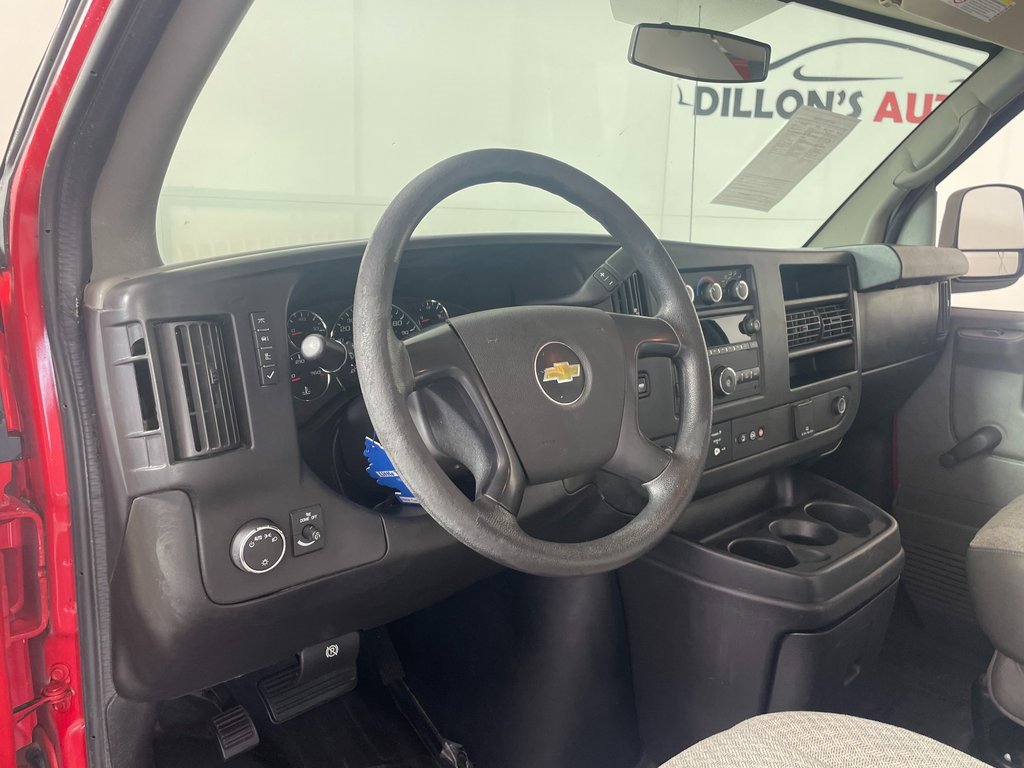 Used 2015 Chevrolet Express 2500 image 15