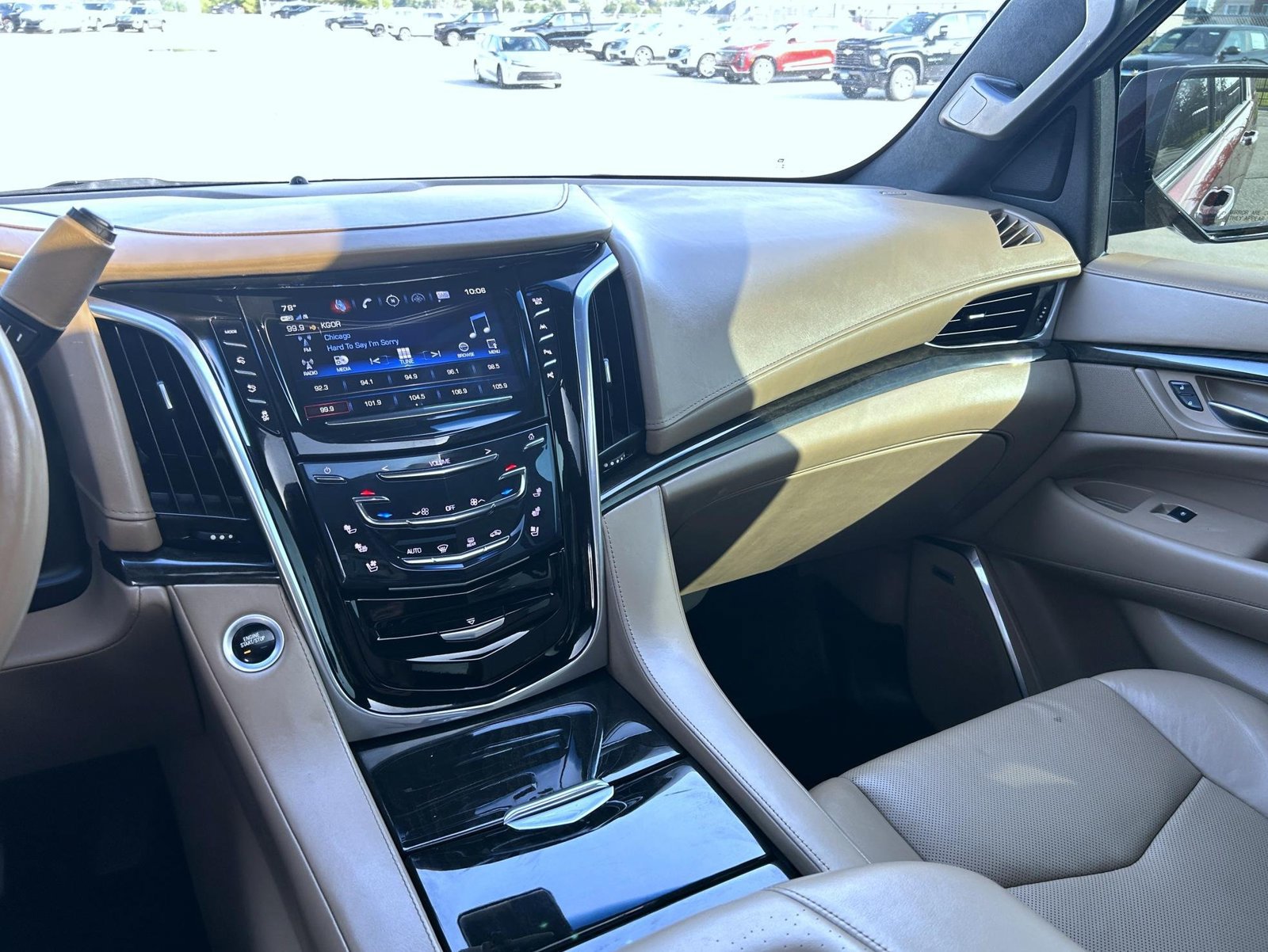 Used 2019 Cadillac Escalade Platinum AWD/4WD image 22