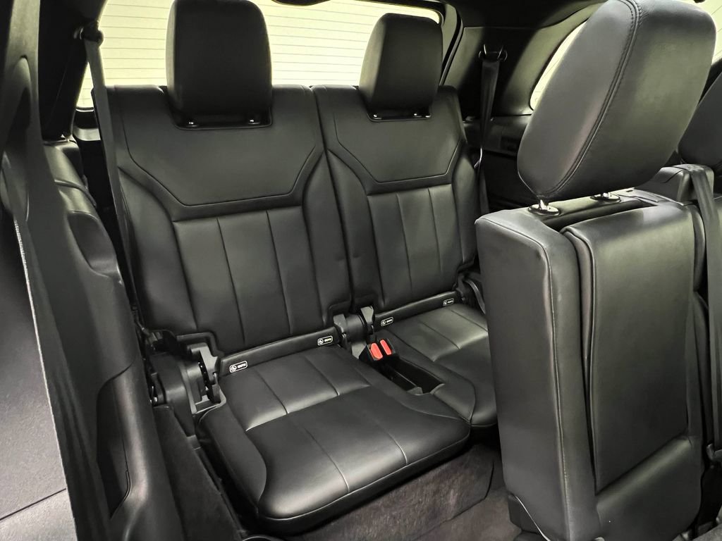 Used 2020 Land Rover Discovery Landmark image 36
