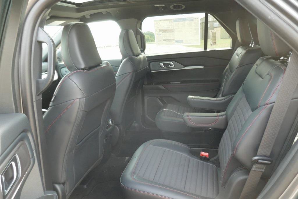 New 2025 Ford Explorer ST-Line w/ Premium Package image 14