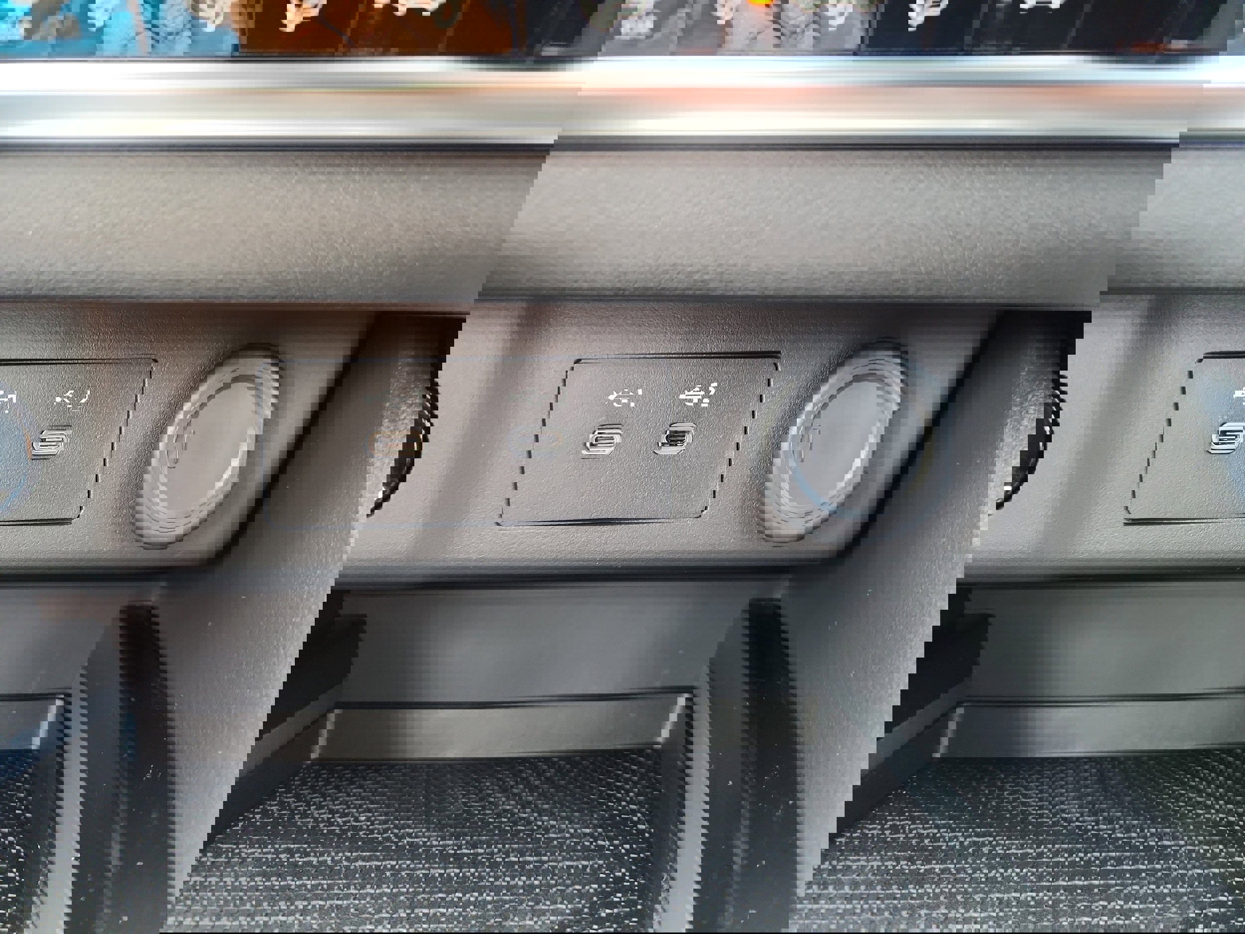 New 2026 Nissan Rogue SV image 14