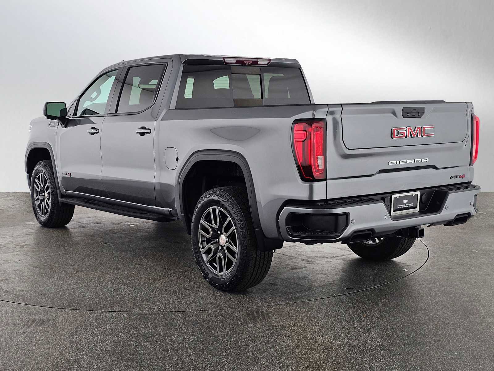 Used 2022 GMC Sierra 1500 AT4 w/ AT4 Premium Package image 5
