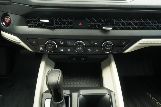 Used 2025 Honda Accord SE image 15