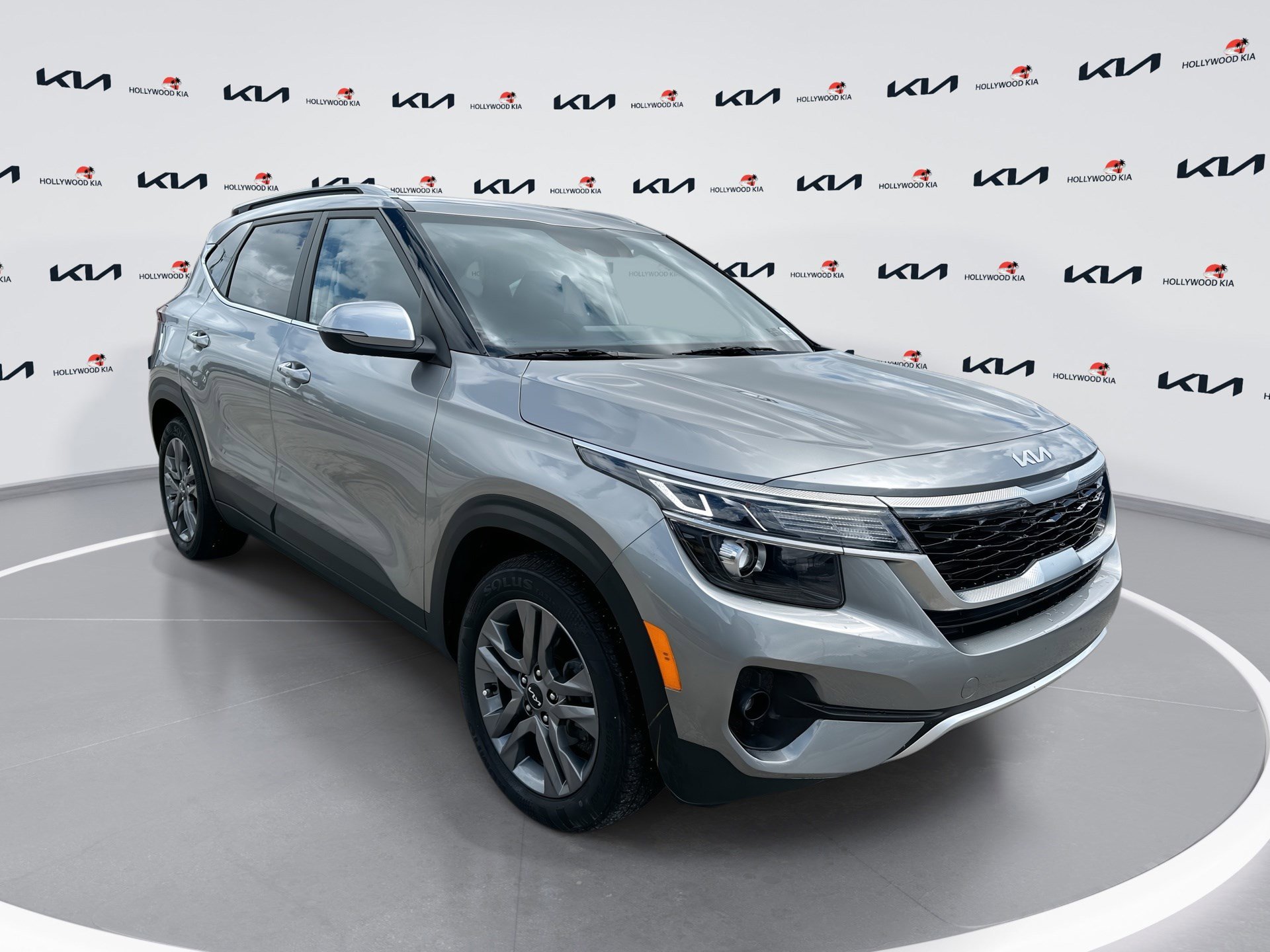 Certified 2023 Kia Seltos S image 1