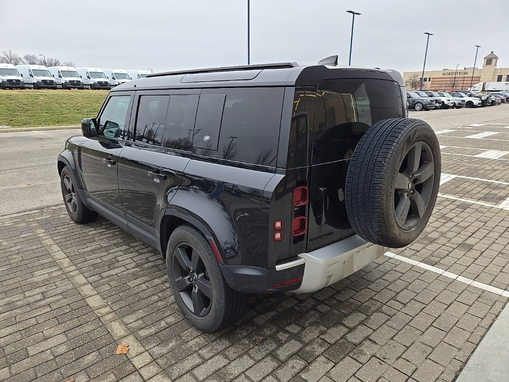 Used 2023 Land Rover Defender 110 S image 7