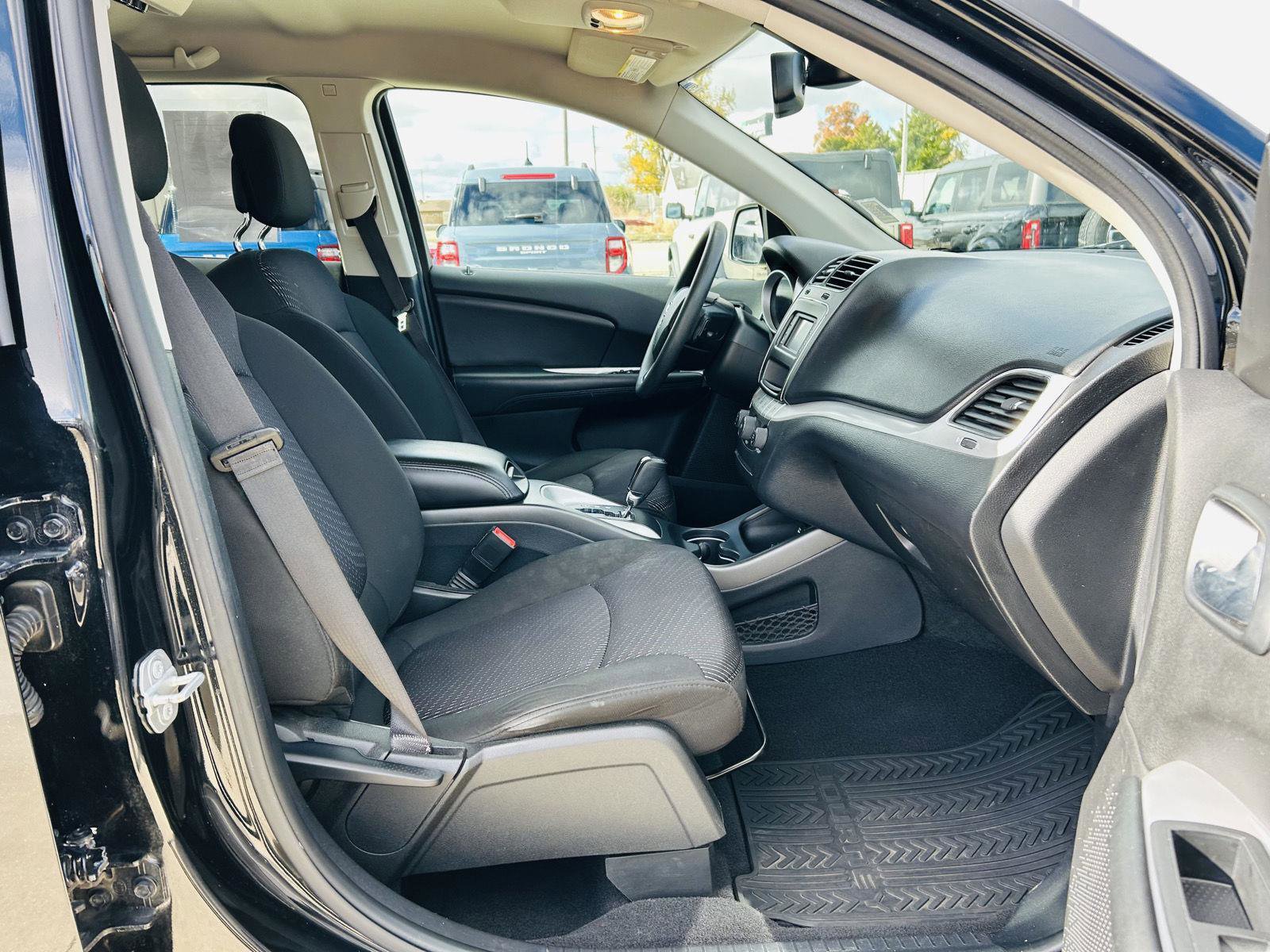 Used 2019 Dodge Journey SE w/ Mopar Chrome Accent Package image 27