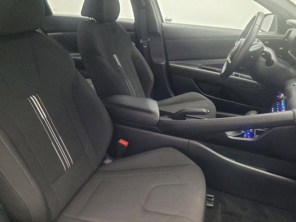 Used 2025 Hyundai Elantra Sport w/ Cargo Package FWD image 21