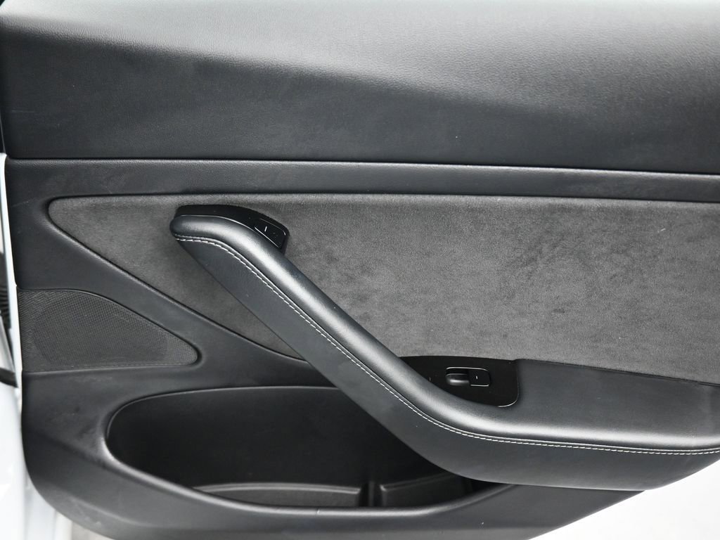 Used 2018 Tesla Model 3 Long Range AWD/4WD image 33