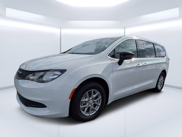 New 2026 Chrysler Voyager LX FWD image 7