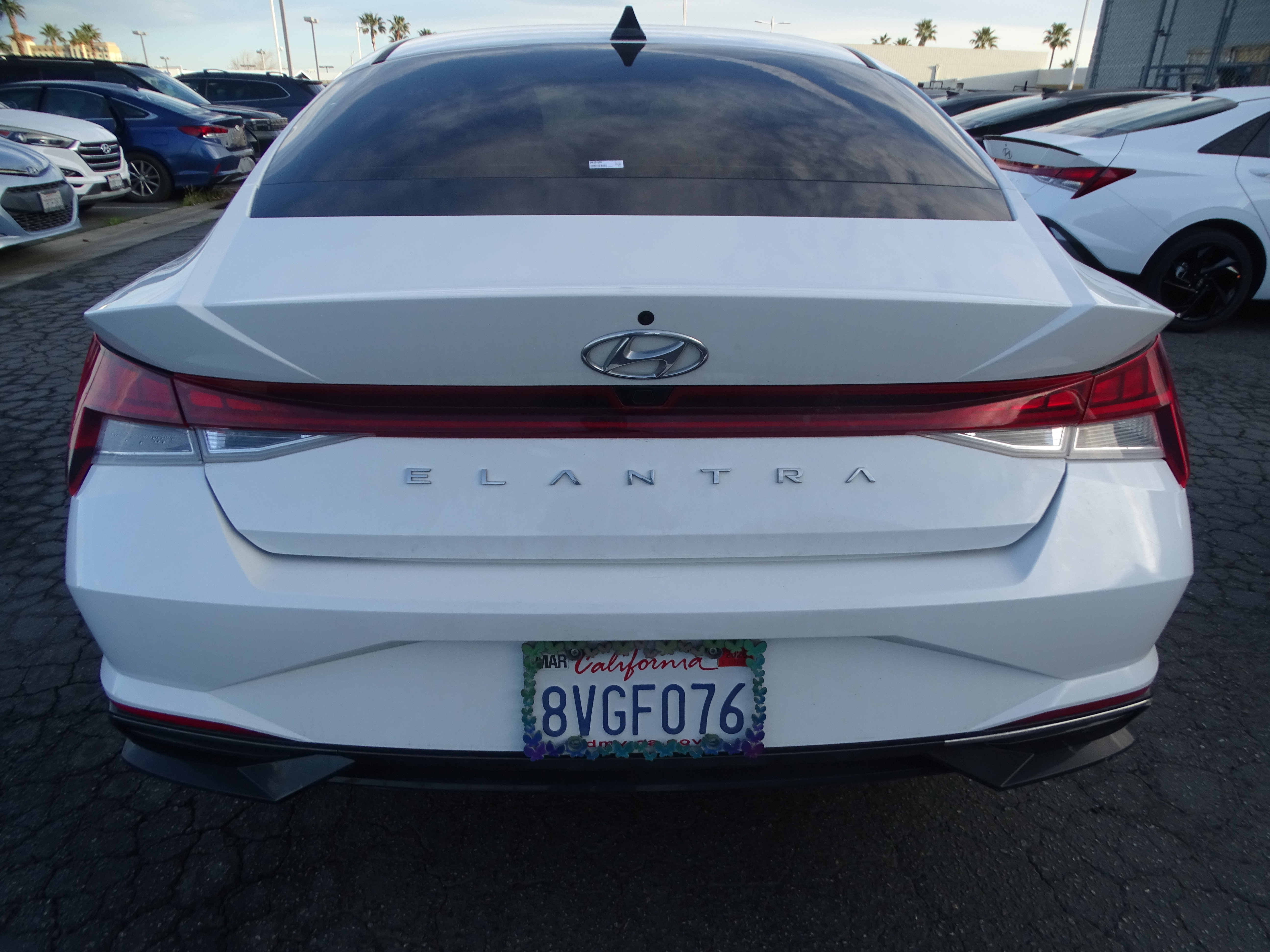 Used 2021 Hyundai Elantra SEL w/ Convenience + Premium Package FWD image 5