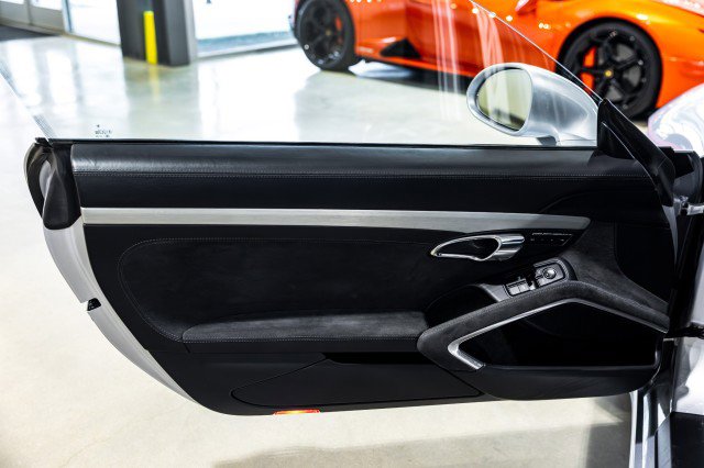 Used 2016 Porsche 911 Carrera GTS RWD image 25