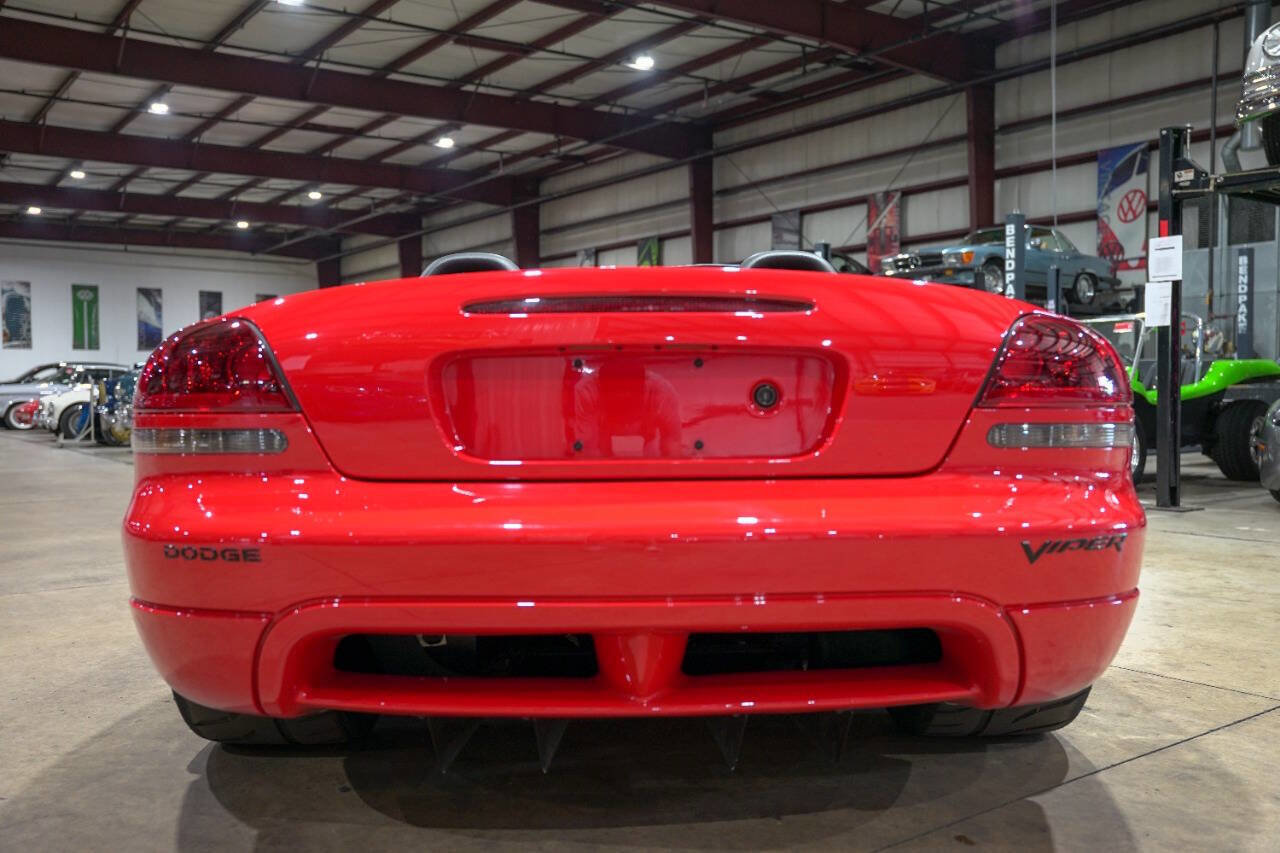 Used 2004 Dodge Viper SRT-10 RWD image 7