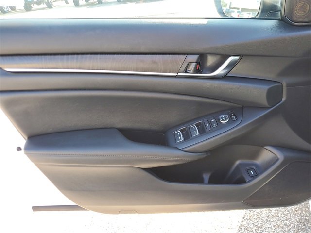 Used 2020 Honda Accord EX image 16