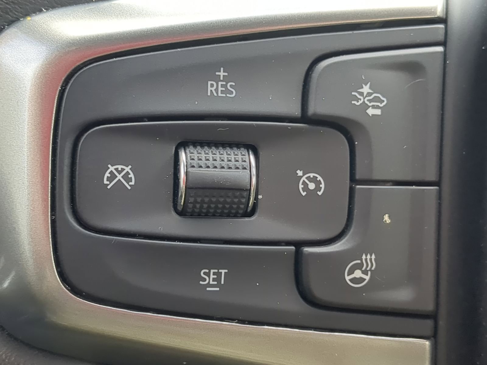 Used 2022 Chevrolet Silverado 1500 LTZ w/ LTZ Premium Package image 13