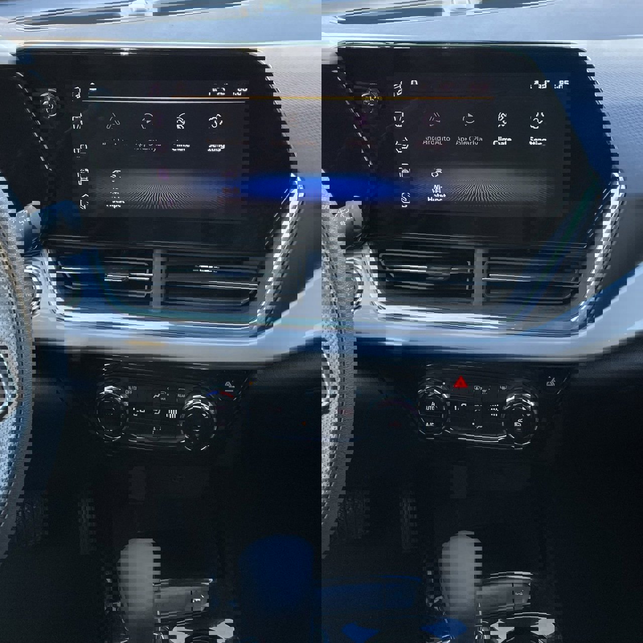 Certified 2025 Chevrolet Trax LT image 18