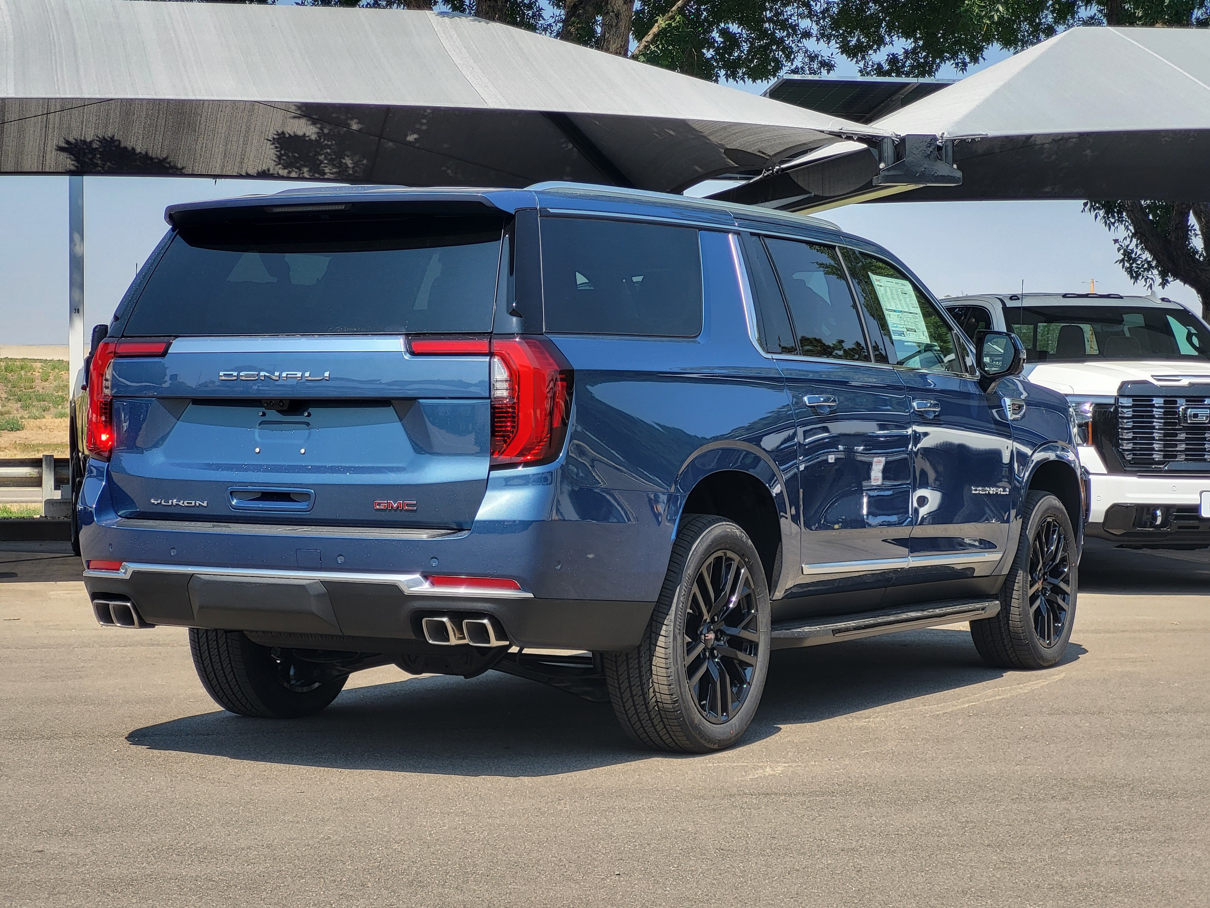 New 2026 GMC Yukon XL Denali w/ Advanced Technology Package AWD/4WD image 7