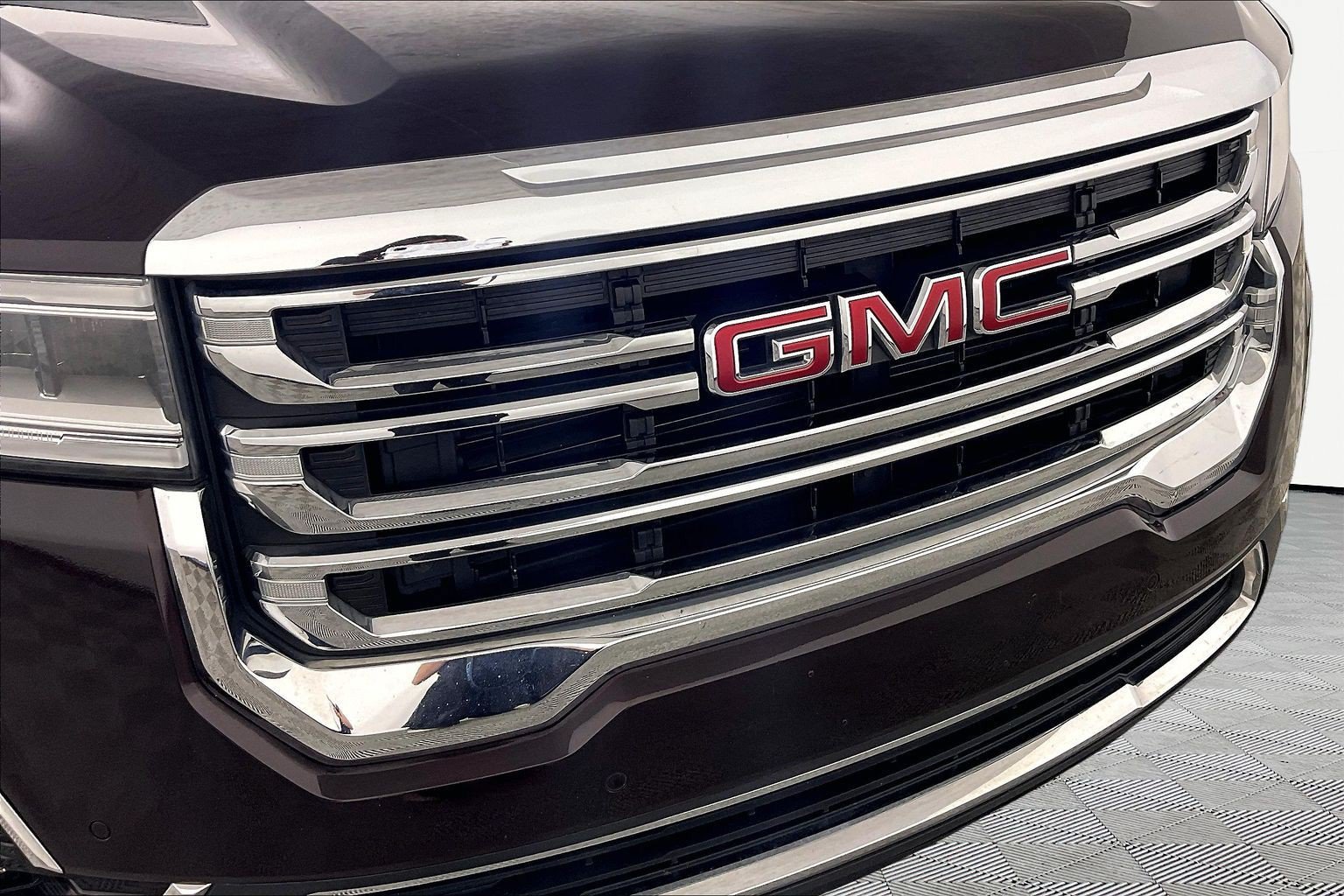 Used 2021 GMC Acadia SLT w/ LPO, Adventure Package AWD/4WD image 29