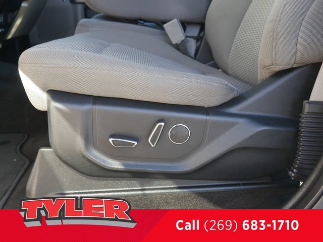 Used 2018 Ford F150 XLT w/ Equipment Group 302A Luxury AWD/4WD image 20