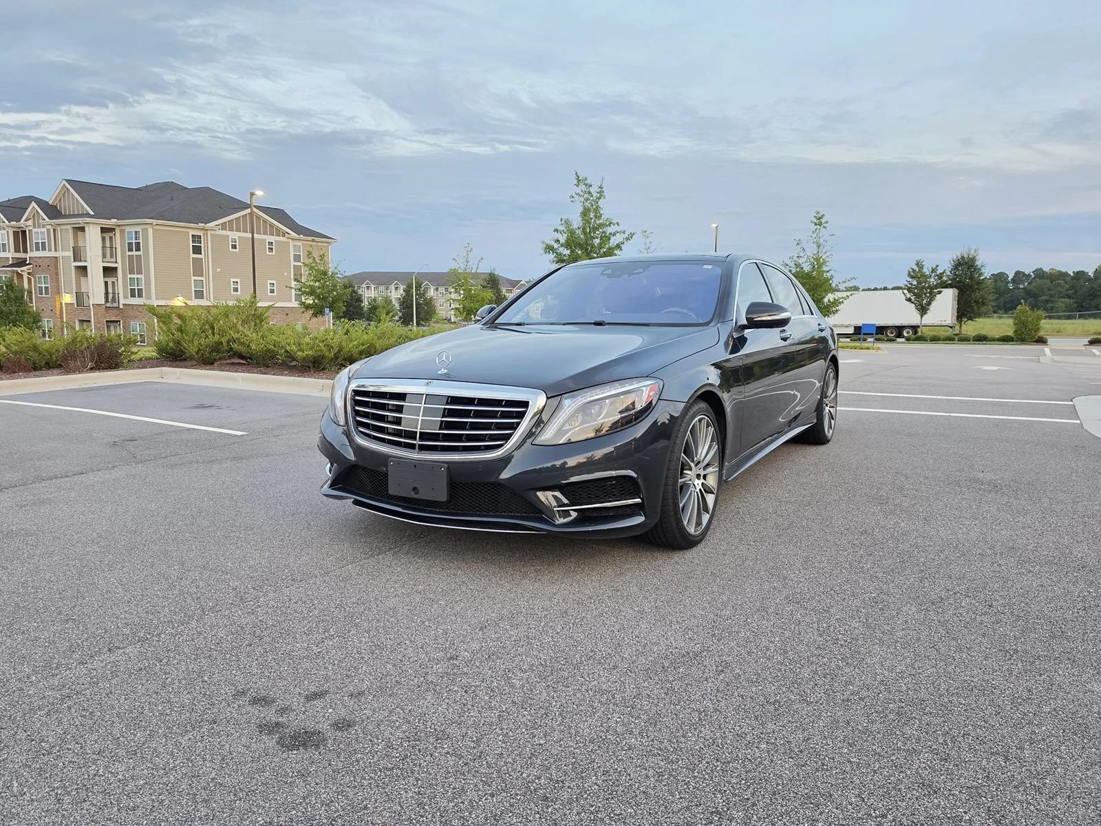 Used 2015 Mercedes-Benz S 550 4MATIC Sedan image 2