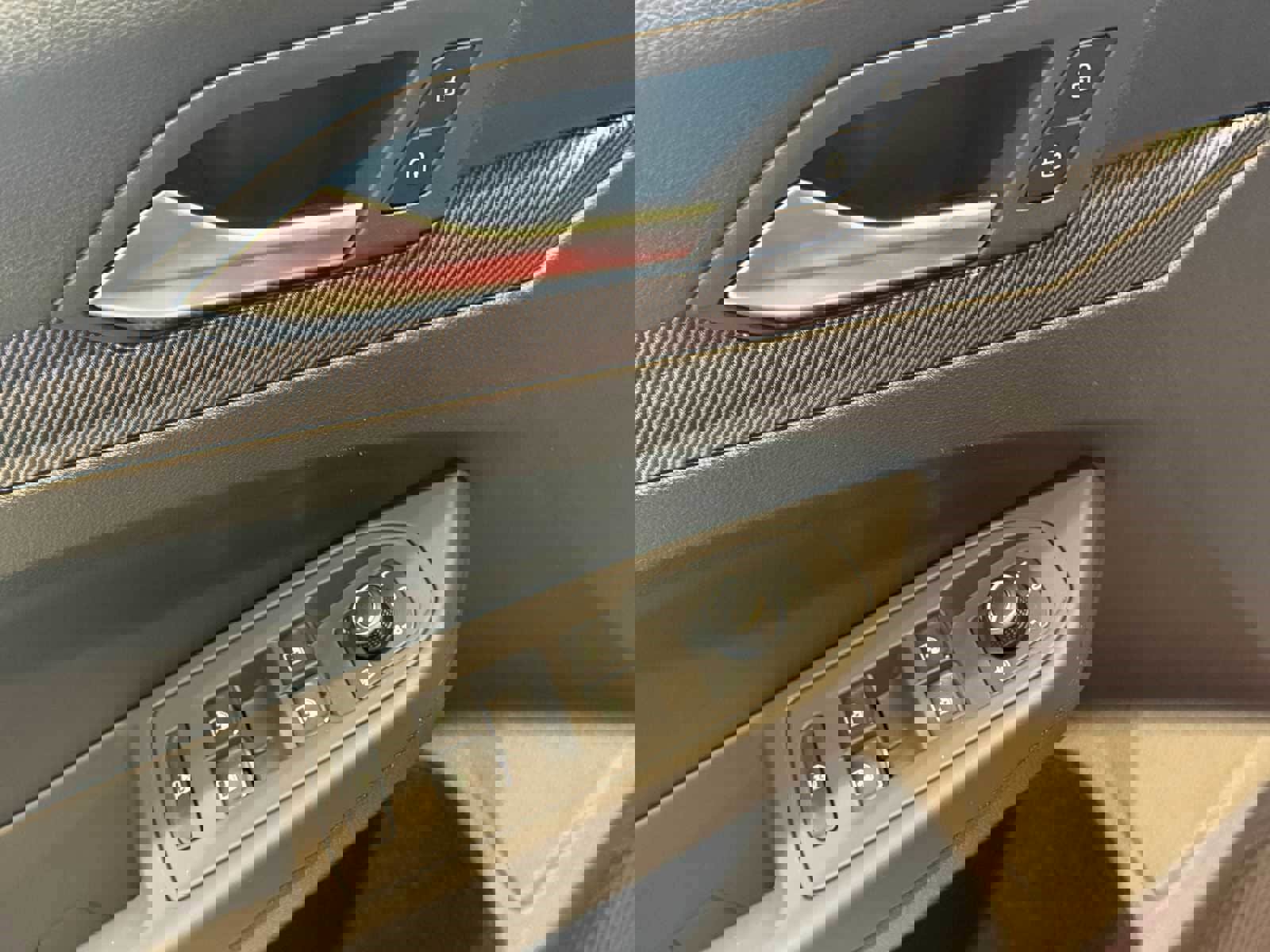 New 2025 Volkswagen GTI SE image 7