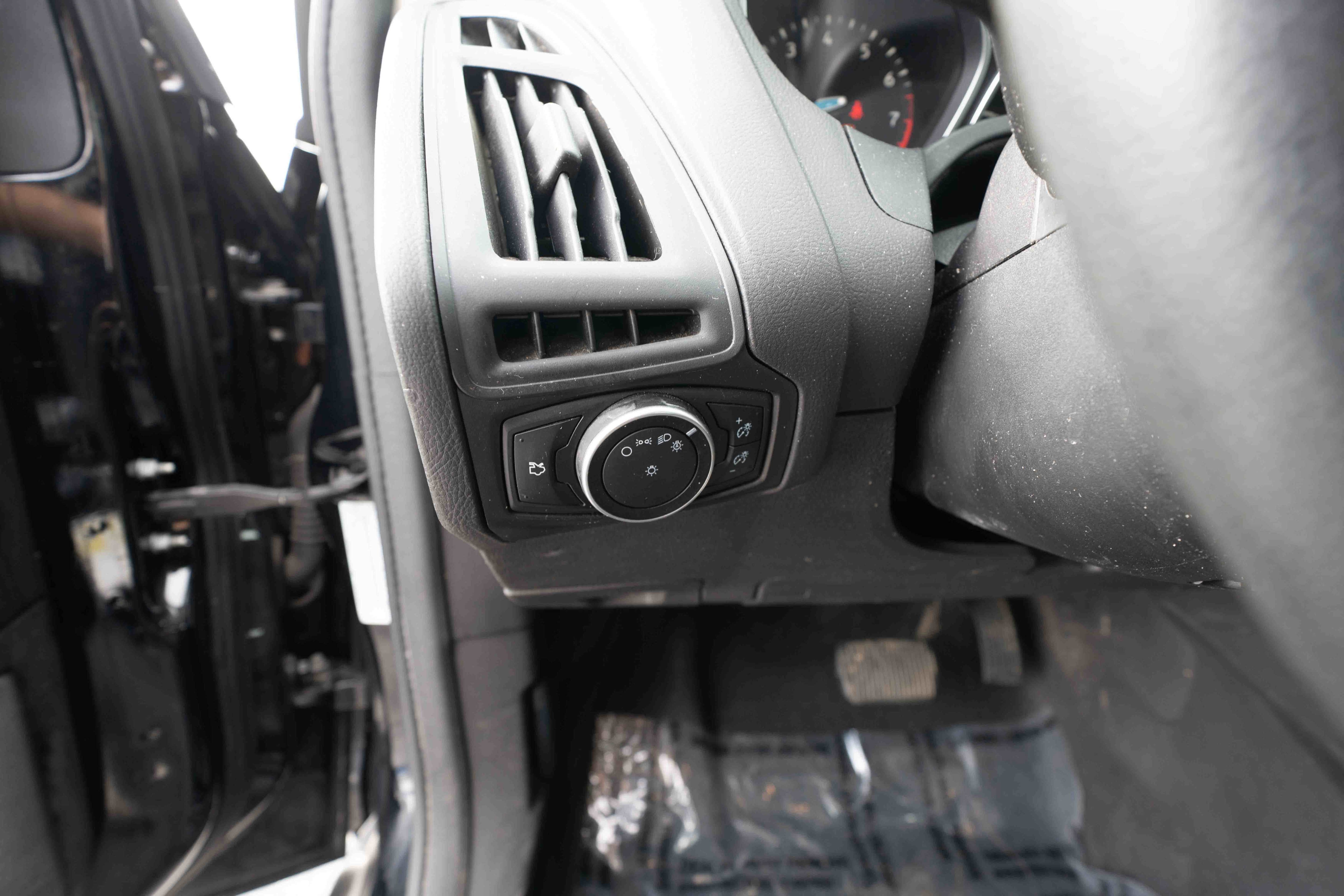 Used 2016 Ford Focus S FWD image 11