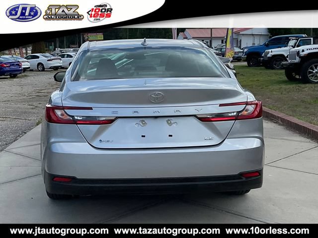 Used 2025 Toyota Camry LE FWD image 6