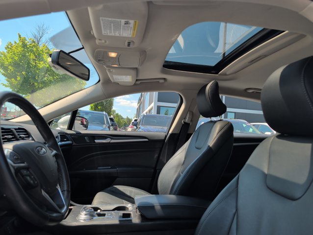 Used 2018 Ford Fusion Titanium AWD/4WD image 12