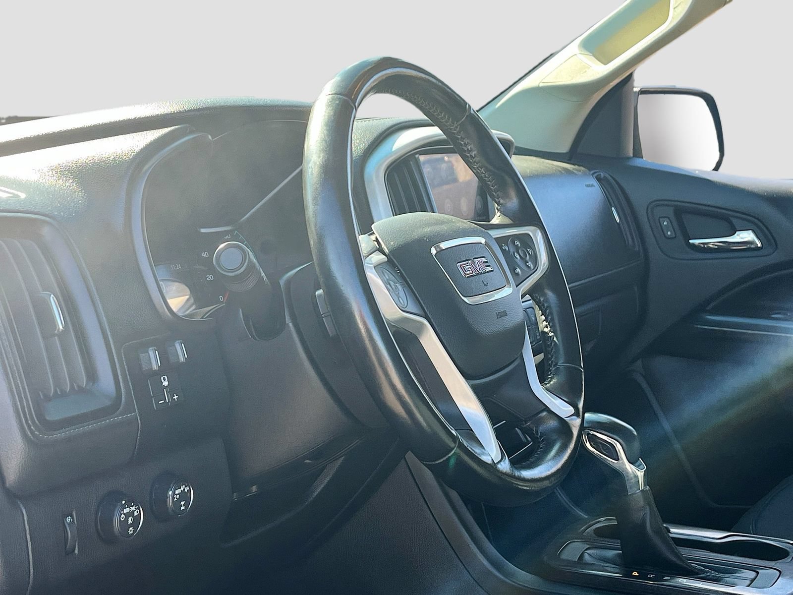 Used 2022 GMC Canyon Elevation w/ Trailering Package AWD/4WD image 9