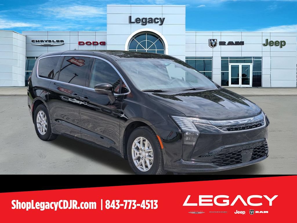 New 2027 Chrysler Pacifica Select FWD image 1